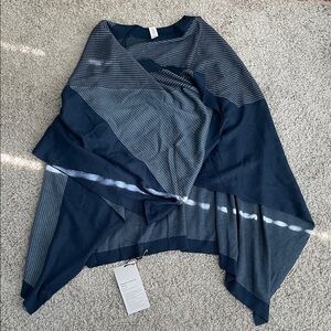 Lululemon  Here for Serenity Wrap